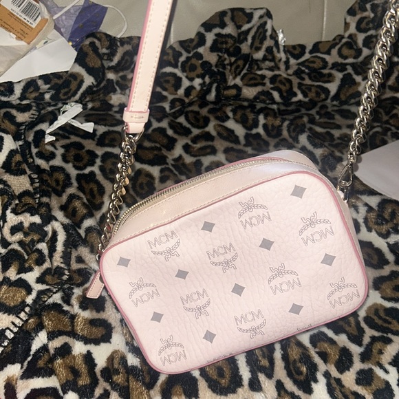 MCM Pink Crossbody Bag with Logo Pattern and Gold Emblem - Picture 8 of 8